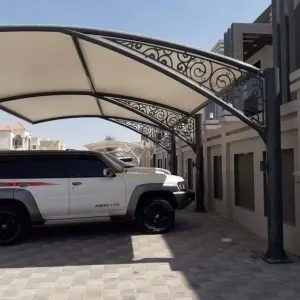 مظلات سيارات فرنسي