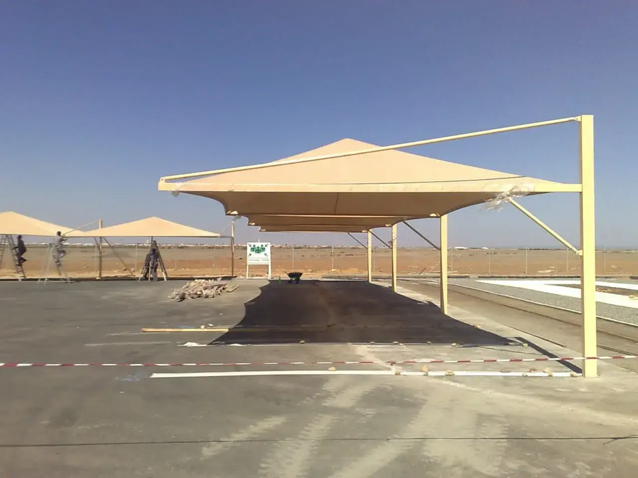 حلول الظل لتركيب مظلات كابولي لمواقف سيارات بمواصفات حديثه موديلات جديدة